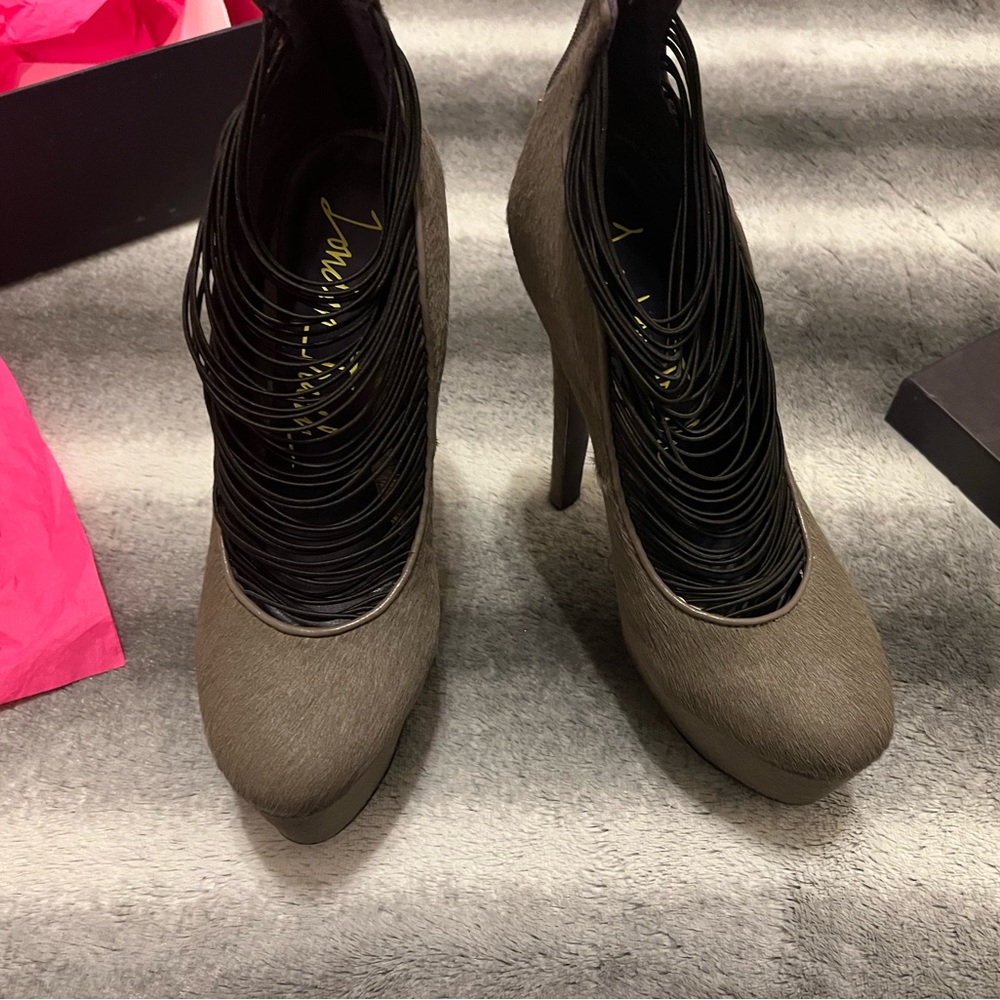BRAND NEW London Trash 6 inch SUPER SEXY heels!